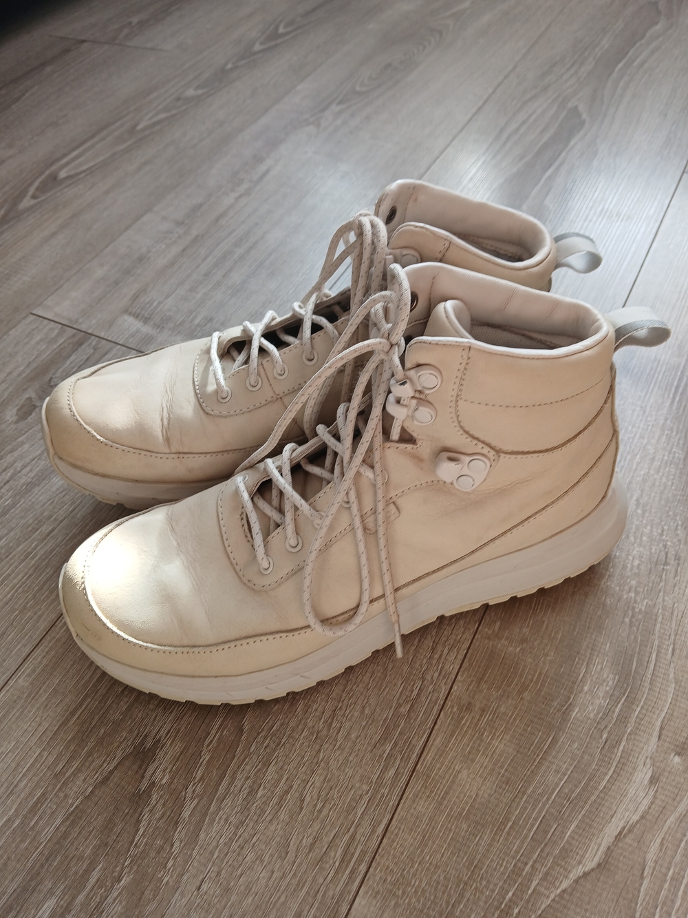 Roots Cream Lace-Up Women's Boots